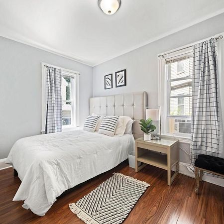 Cozy Up In 5Br Apt Near Charming Oak Square Boston Exterior foto