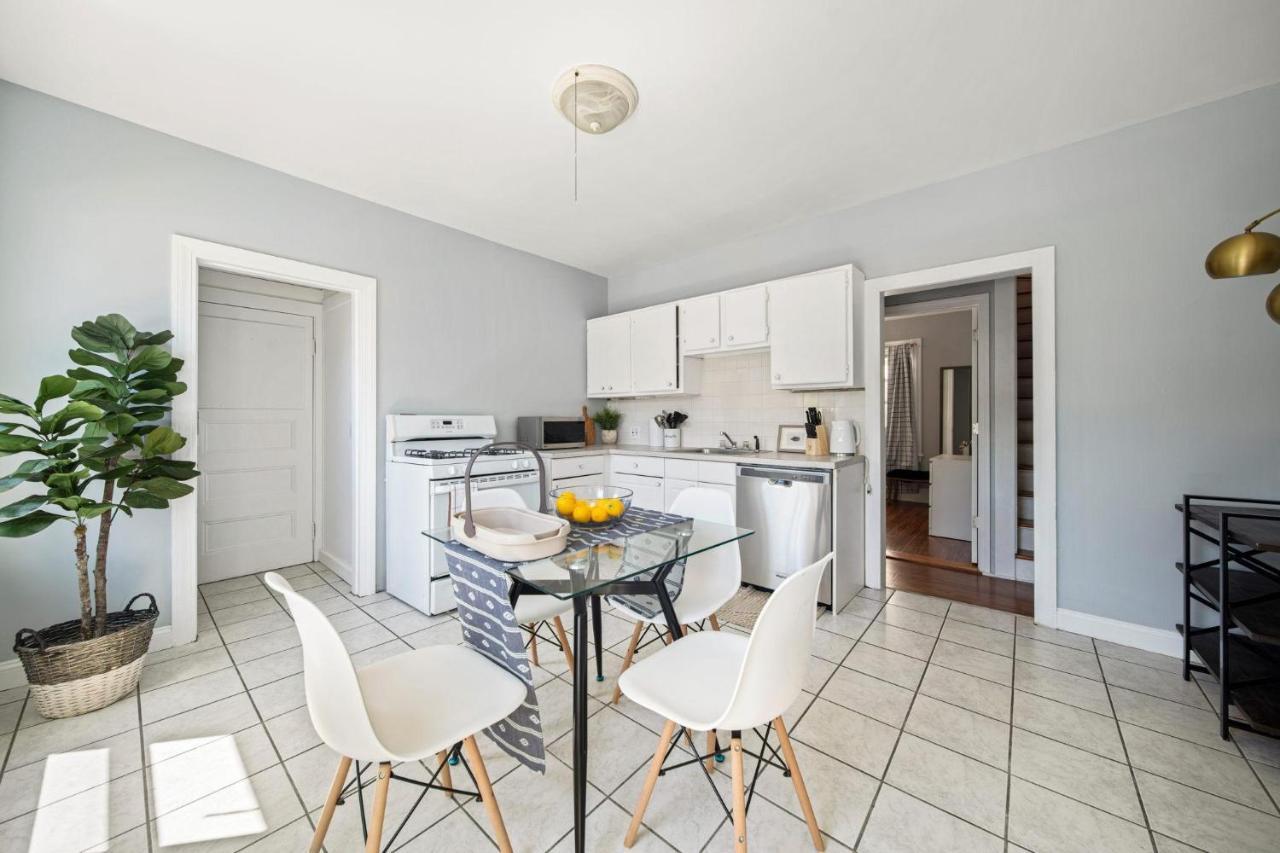 Cozy Up In 5Br Apt Near Charming Oak Square Boston Exterior foto