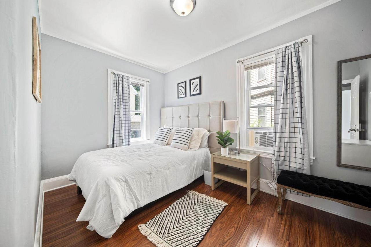 Cozy Up In 5Br Apt Near Charming Oak Square Boston Exterior foto