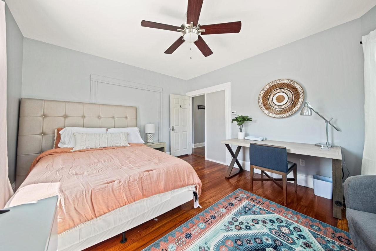 Cozy Up In 5Br Apt Near Charming Oak Square Boston Exterior foto